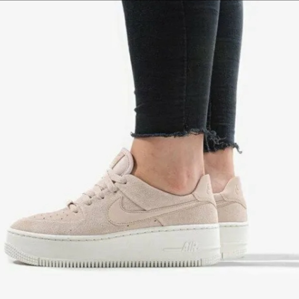 Nike Air Force 1 Sage Low in Particle Beige size 10